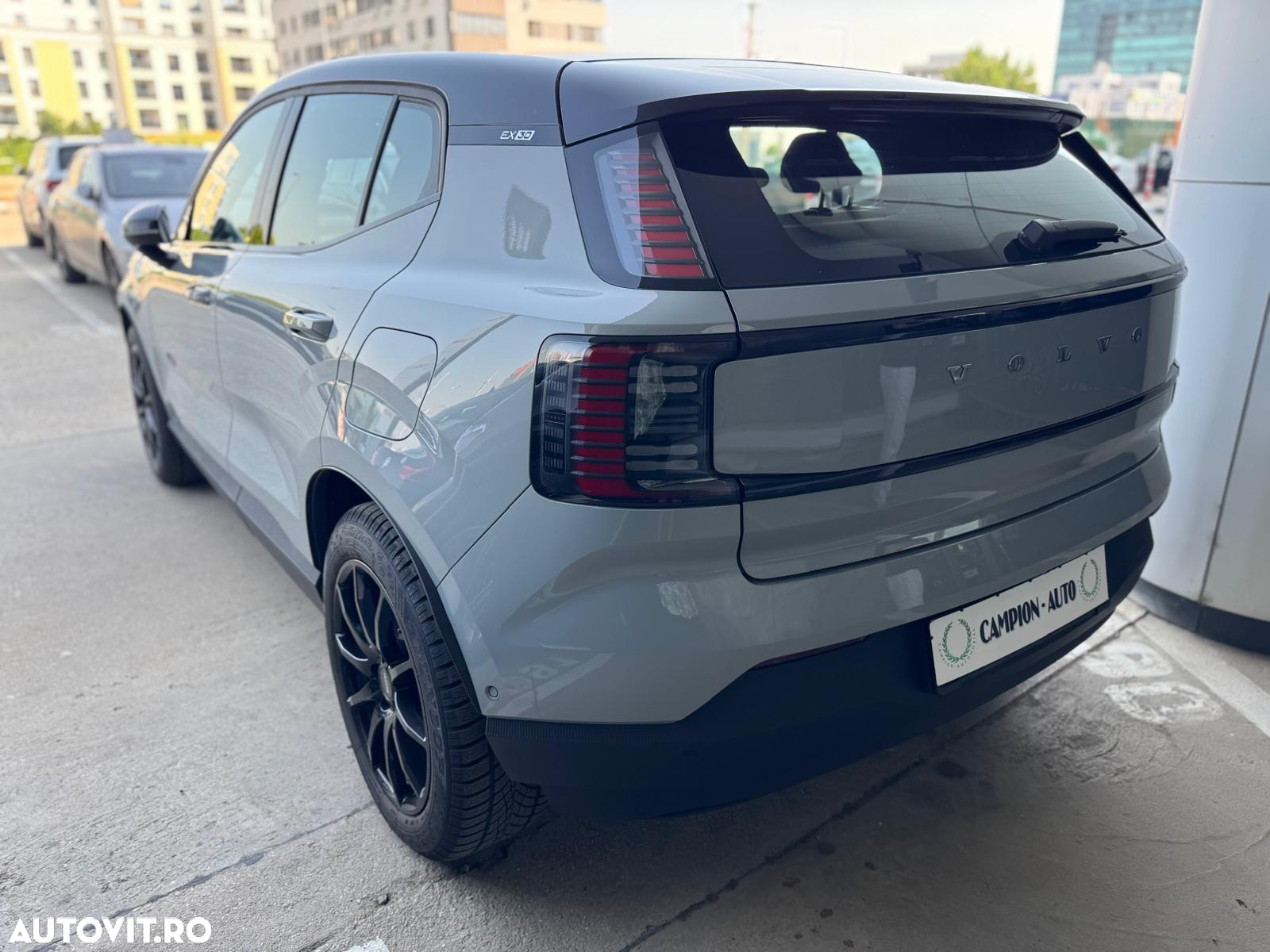 Volvo EX30 Twin Motor Performance AWD Ultra - 2