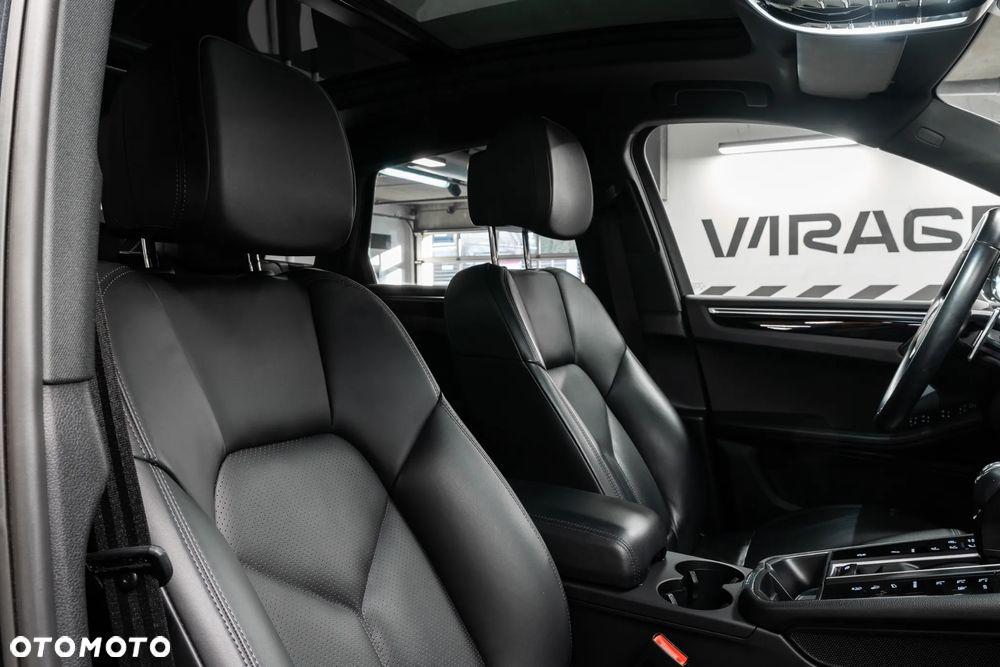 Porsche Macan S - 33