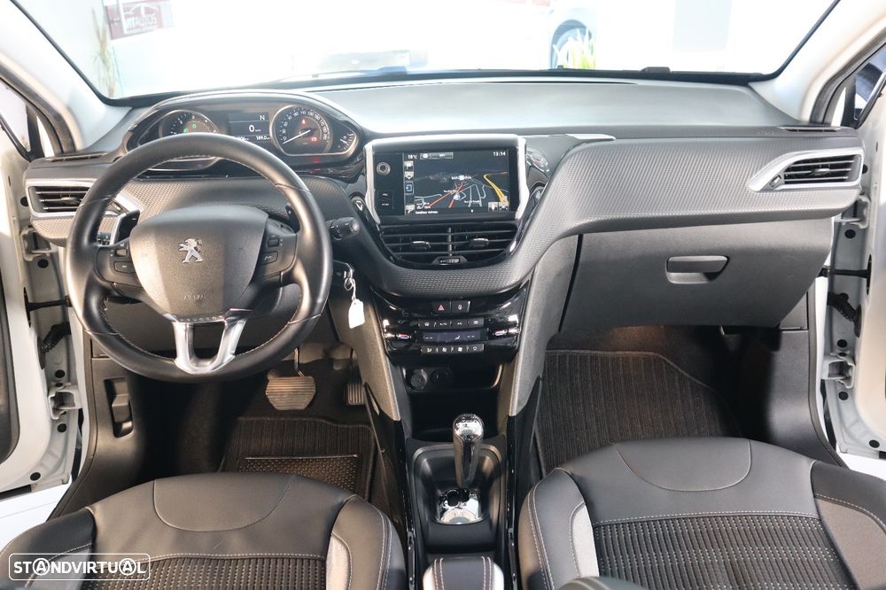 Peugeot 2008 1.6 e-HDi Allure 2-Tronic - 23