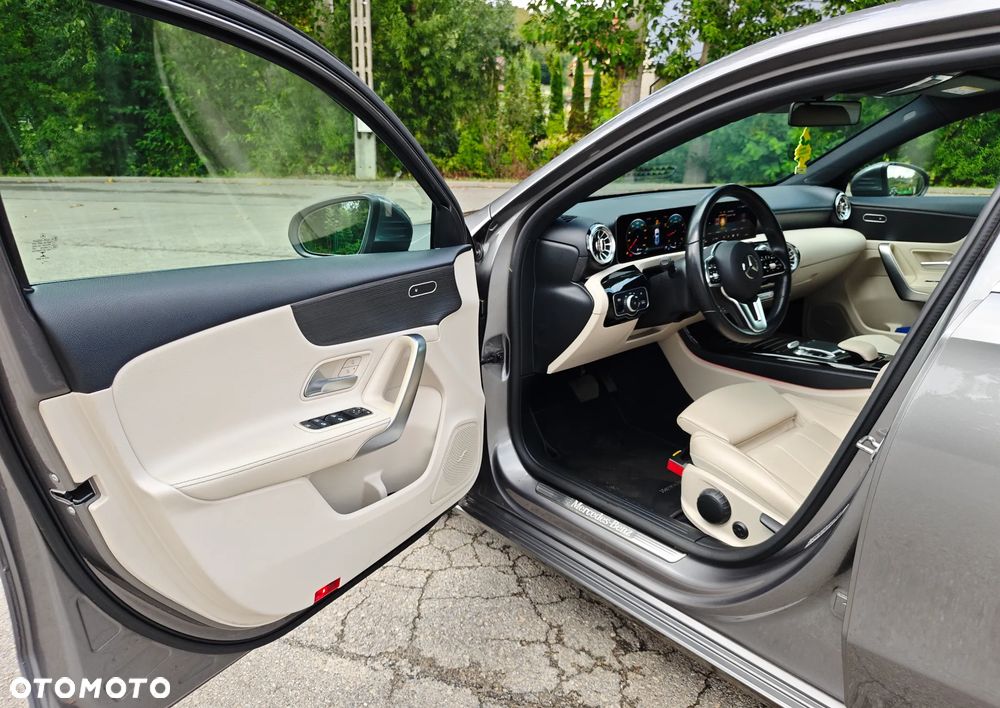 Mercedes-Benz Klasa A 180 7G-DCT Advanced Progressive - 13