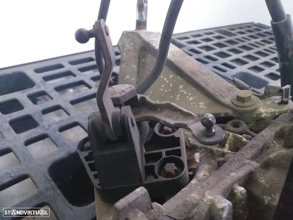 CAIXA VELOCIDADES NISSAN MICRA III 2003 - 3