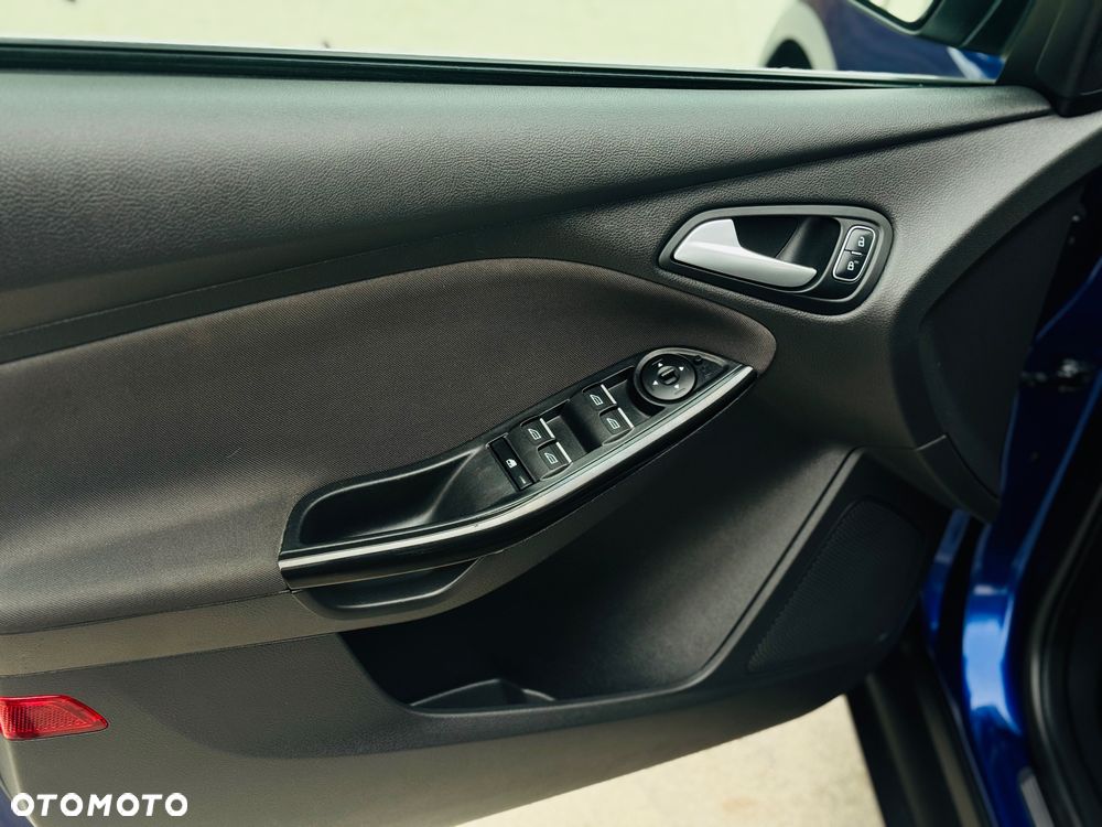Ford Focus 2.0 TDCi Titanium ASS - 28