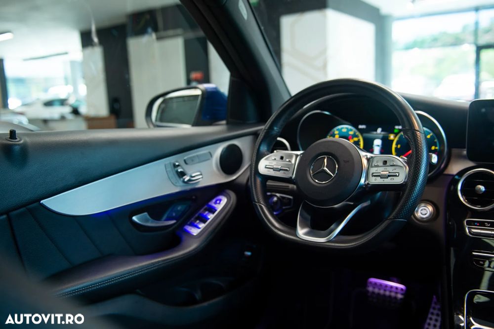 Mercedes-Benz GLC 300 d 4MATIC - 29