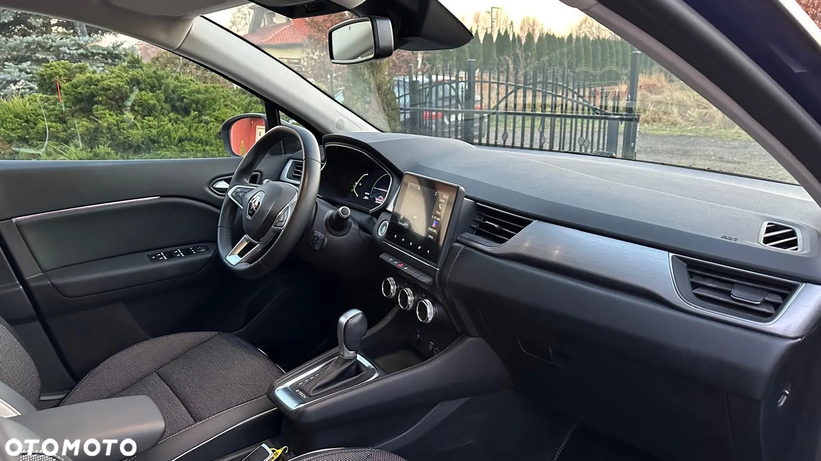 Renault Captur 1.6 E-TECH Full Hybrid 145 Techno - 25