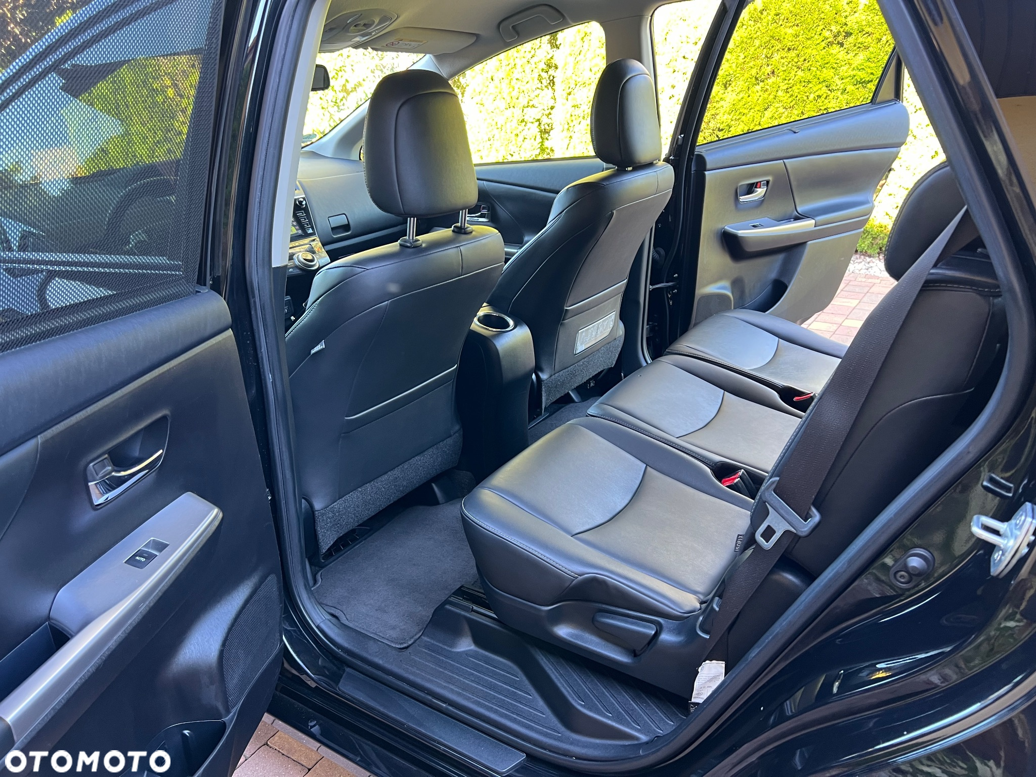 Toyota Prius+ (Hybrid) Comfort - 17