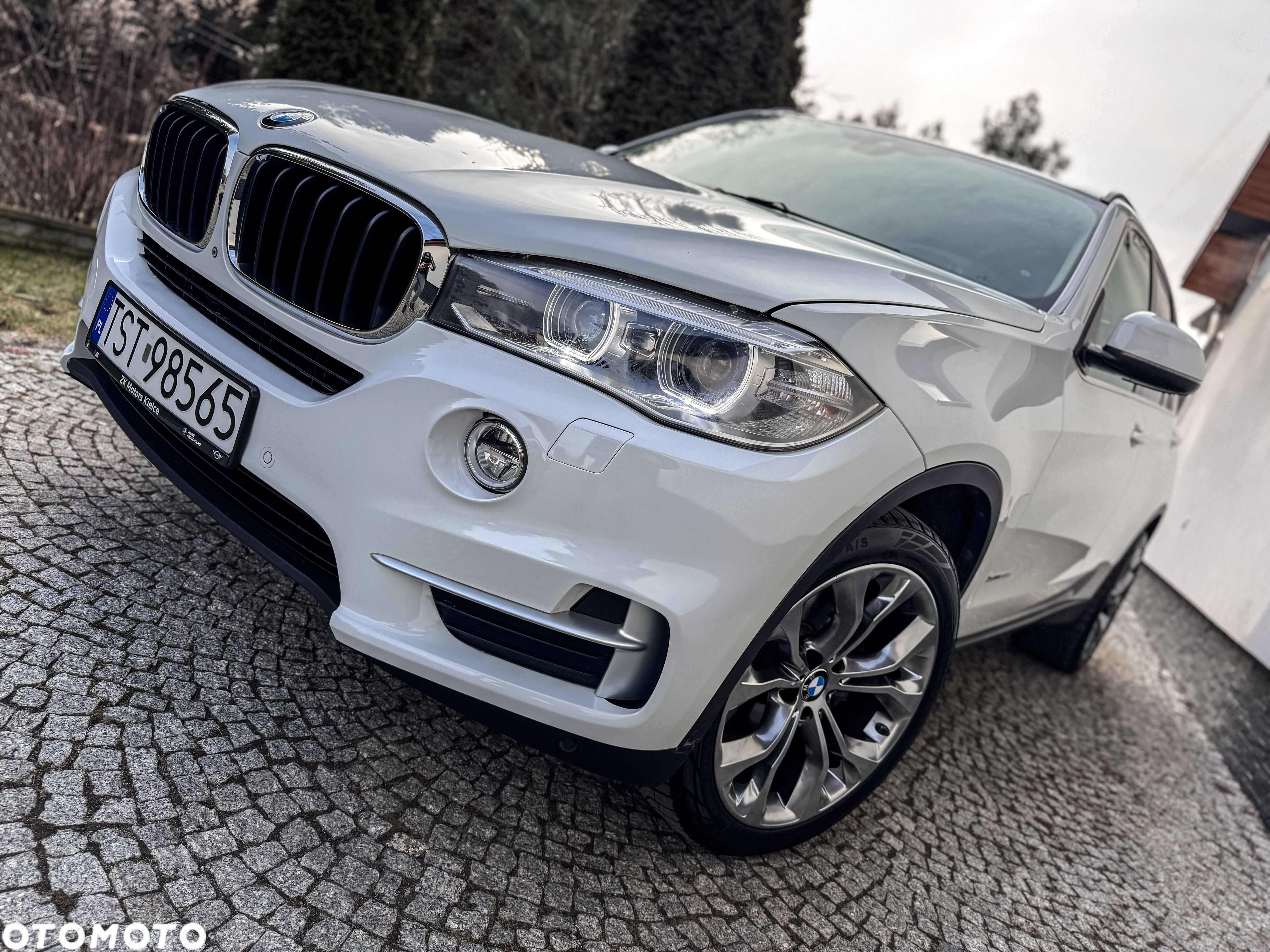 BMW X5 xDrive35i - 1
