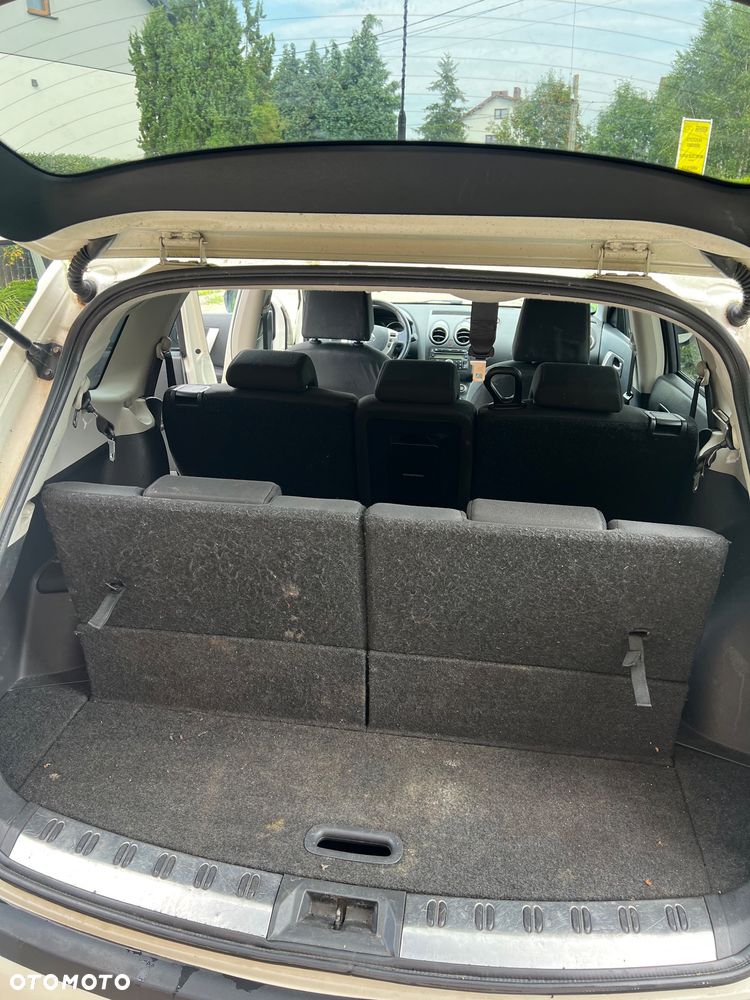 Nissan Qashqai 2.0 dCi 4x4 Tekna Premium - 16