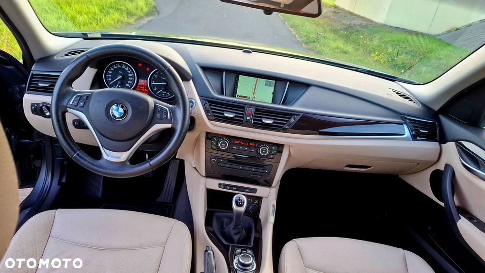 BMW X1 sDrive20i xLine - 8