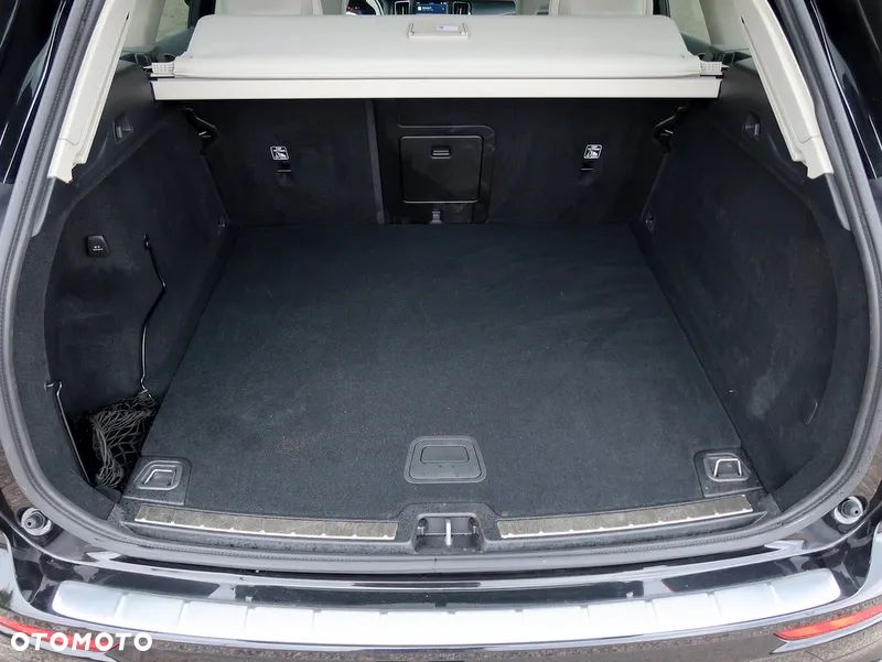 Volvo XC 60 B5 B AWD Plus Dark - 30