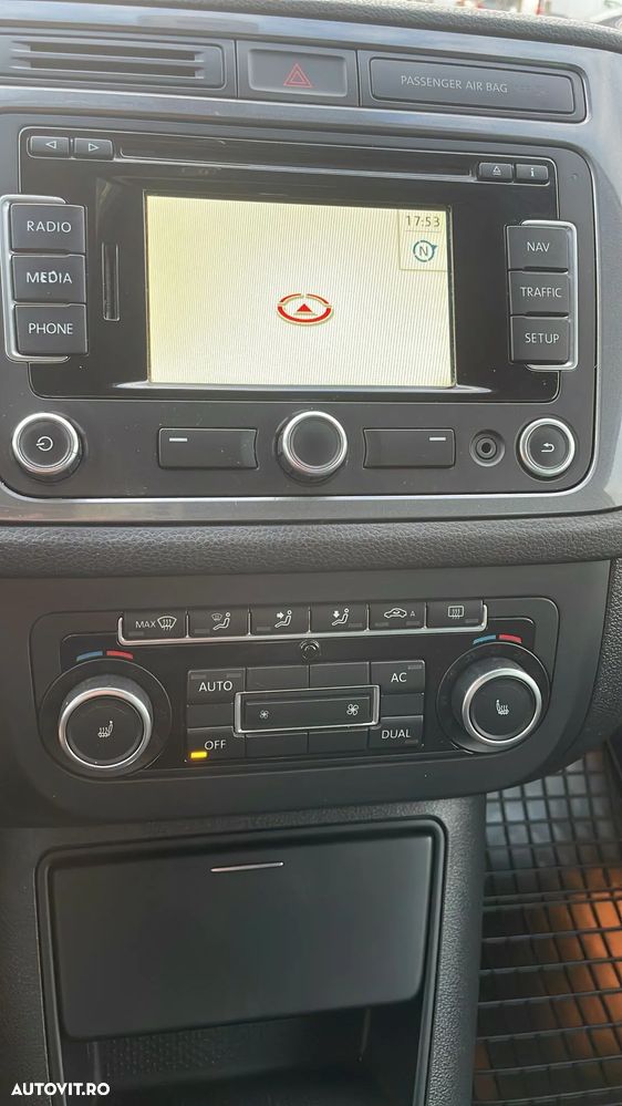 Volkswagen Tiguan - 10