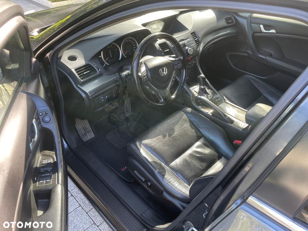 Honda Accord 2.0 Executive - 10