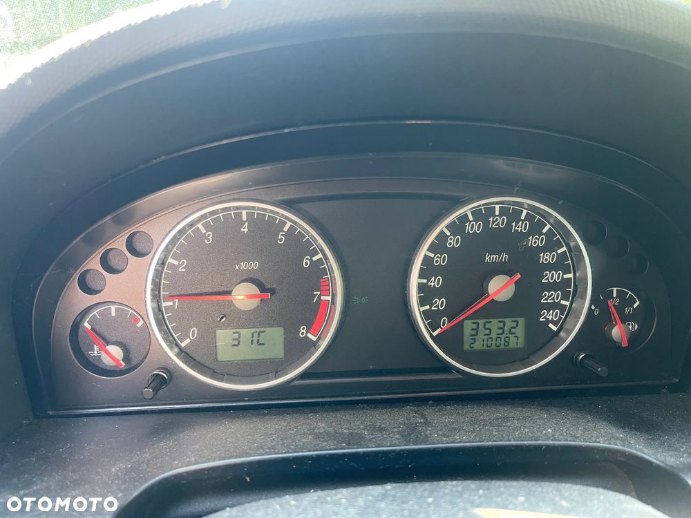 Ford Mondeo 1.8 Trend - 1