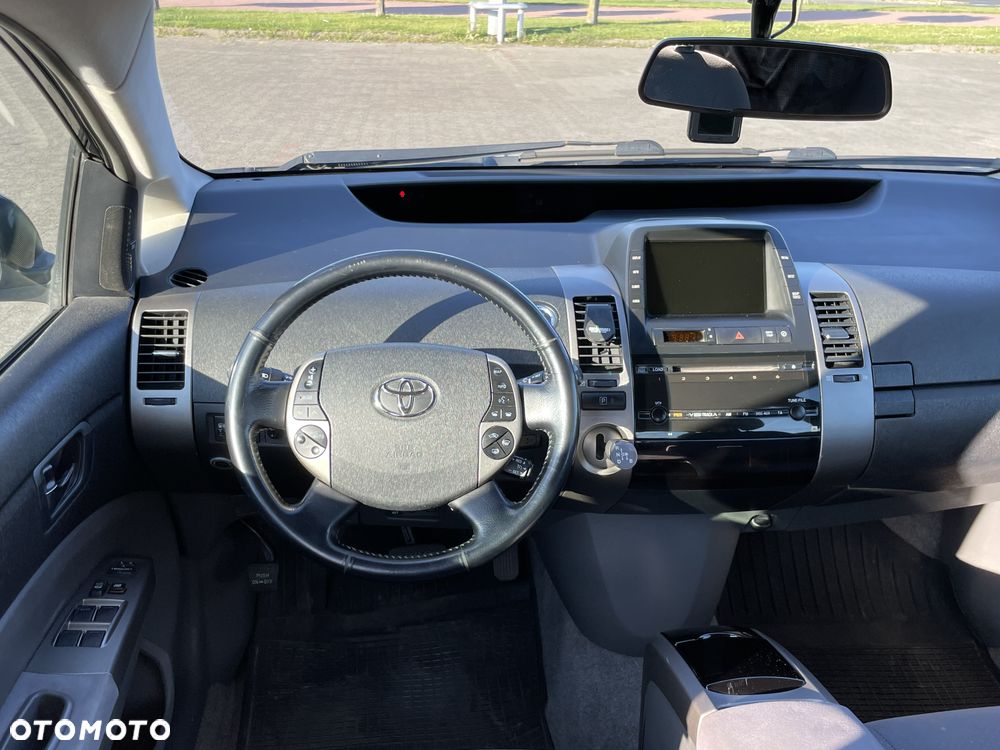 Toyota Prius 1.5 VVT-i Sol (nav) - 2