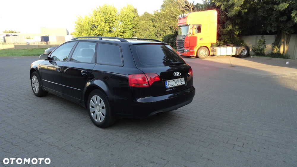 Audi A4 Limousine - 5