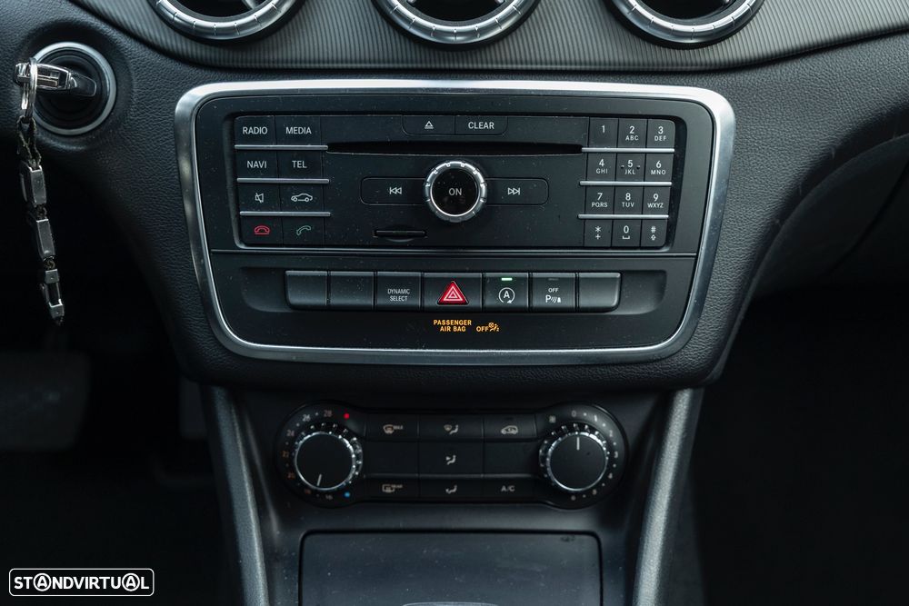 Mercedes-Benz CLA 180 d Shooting Brake Urban Aut. - 12