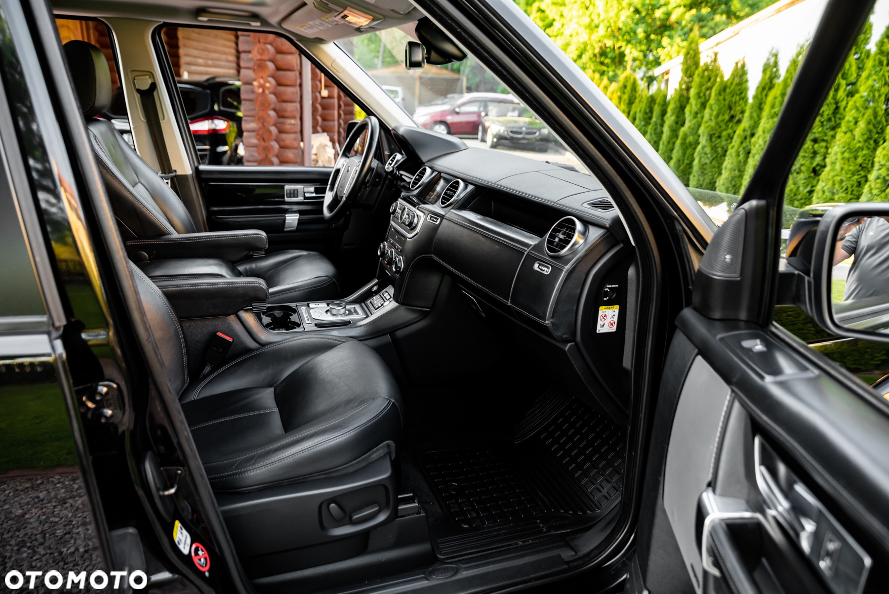 Land Rover Discovery SD V6 HSE - 24