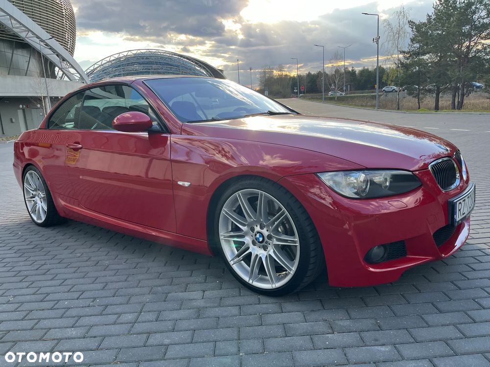 BMW Seria 3 330i - 9
