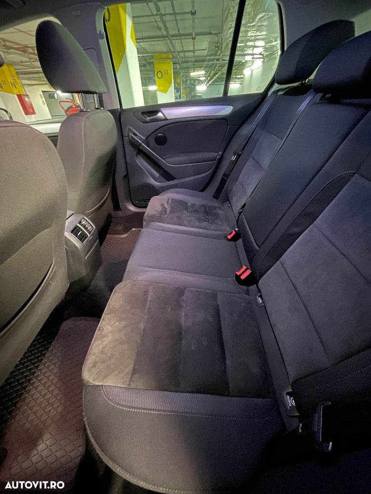 Volkswagen Golf 1.6 TDI DPF BlueMotion Technology Highline - 9