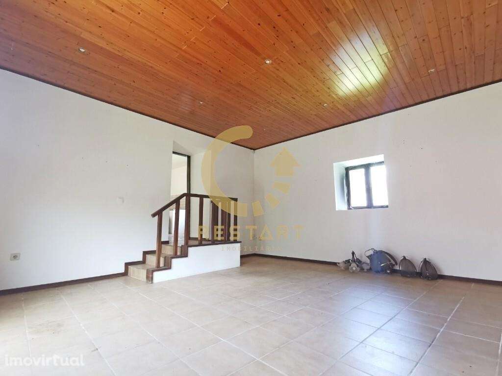 Moradia T-3, inserida numa quinta com 58.000m2de terreno- V. da Feira. - Grande imagem: 4/37