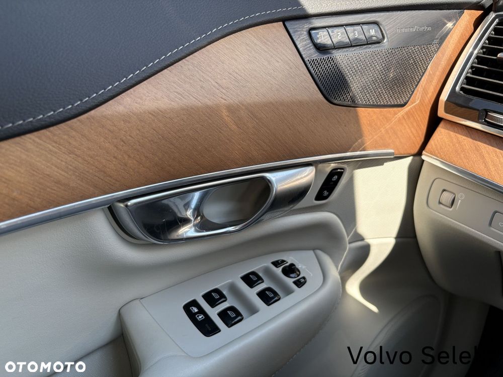 Volvo XC 90 - 21