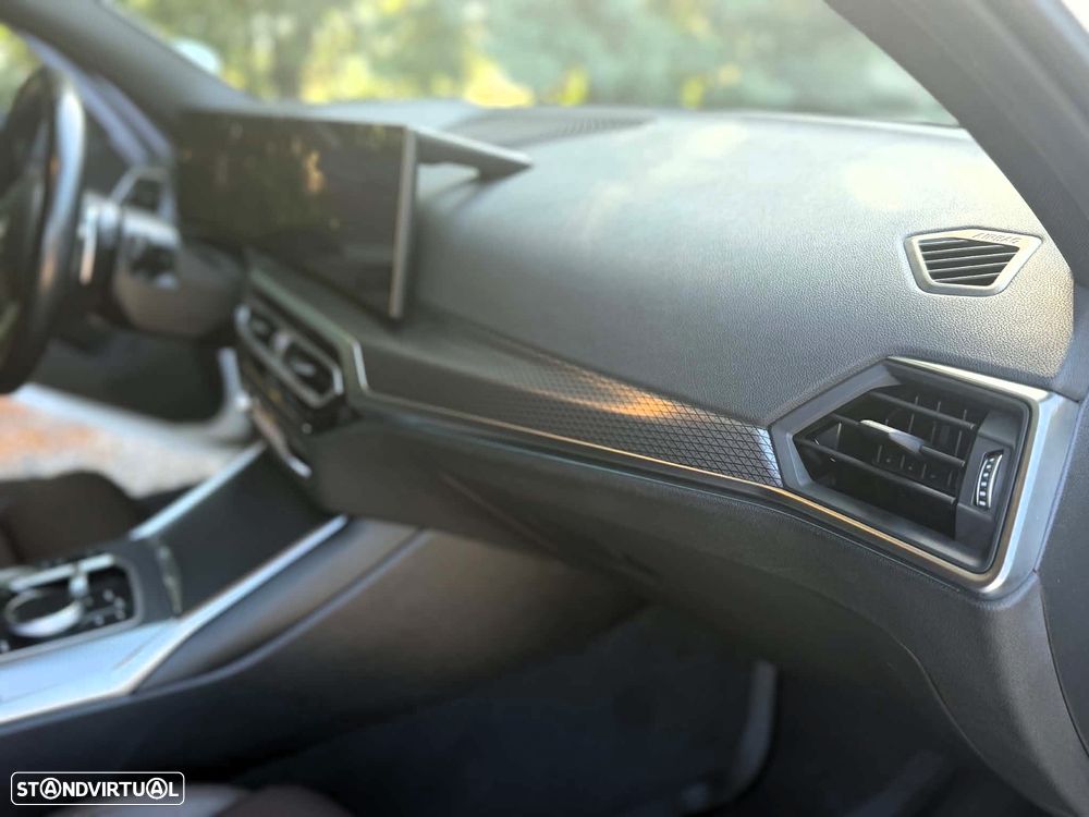BMW 330 e Pack 50 anos M Auto - 20