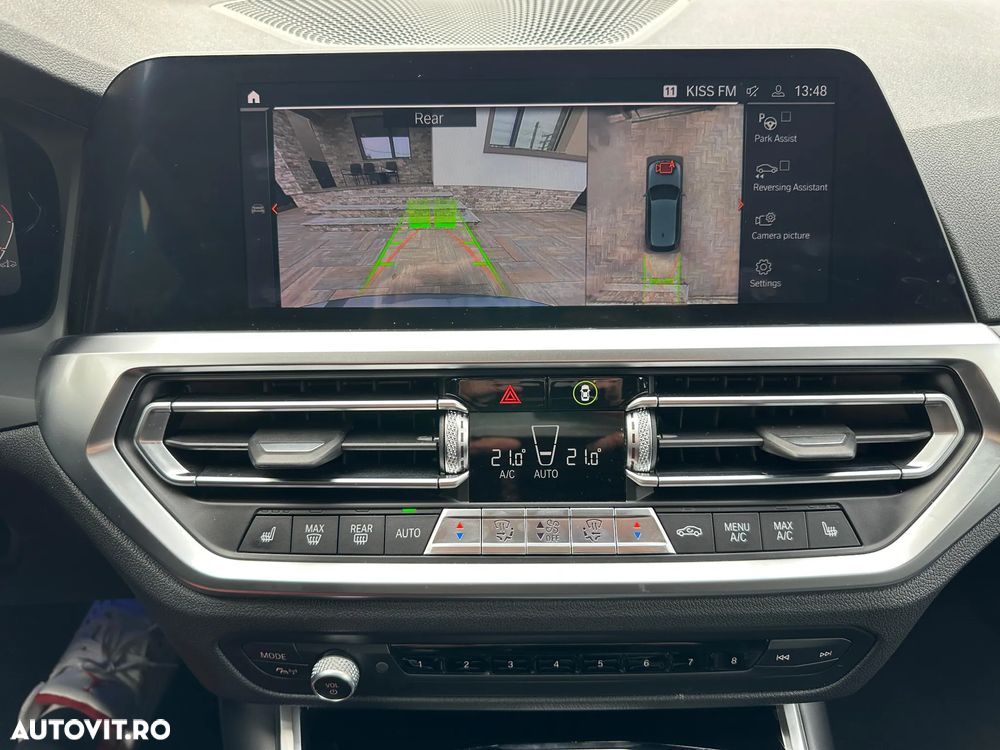 BMW Seria 3 320d Touring Aut. Edition Luxury Line Purity - 16