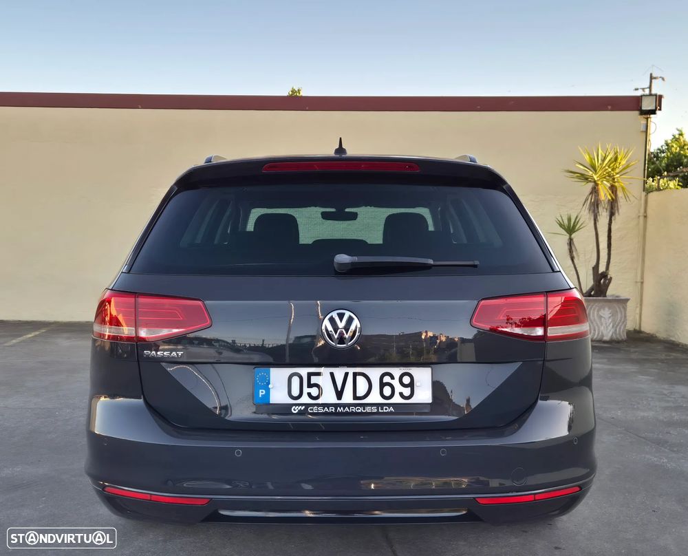 VW Passat Variant 2.0 TDI Confortline - 20