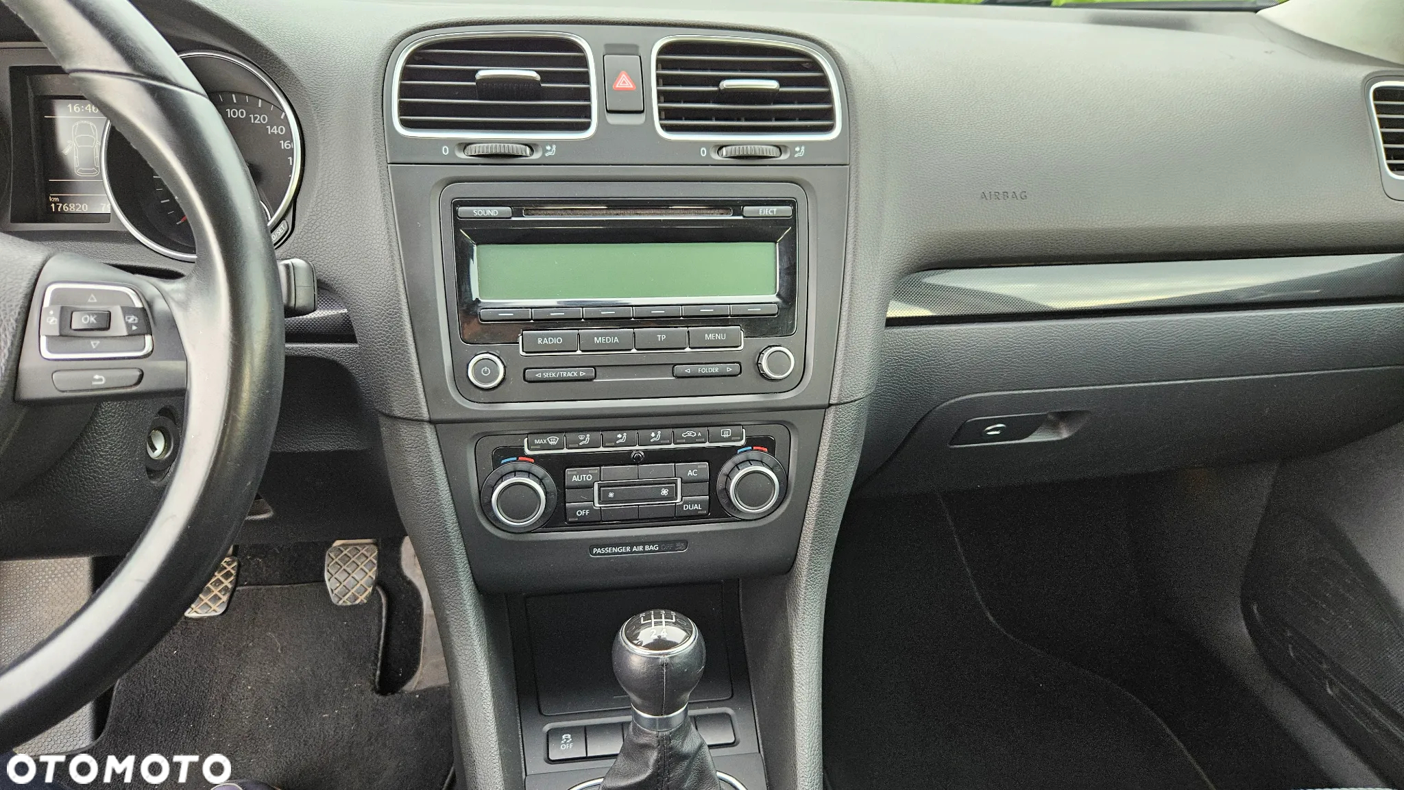 Volkswagen Golf VI 1.6 TDI Comfortline - 9