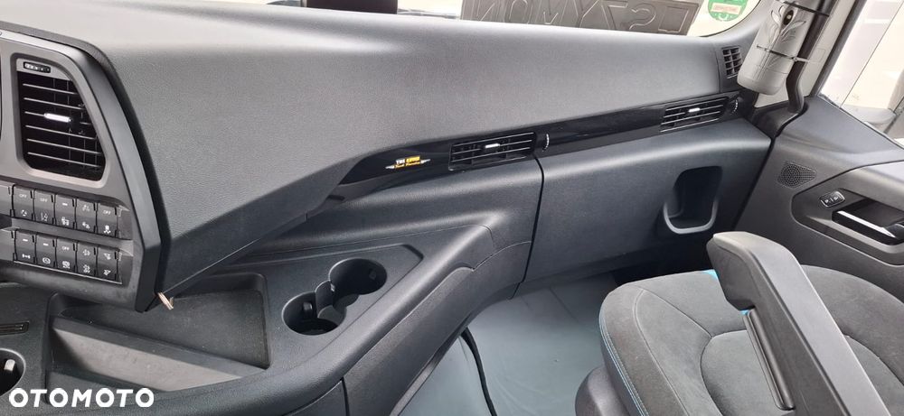 Ford F-MAX - 9