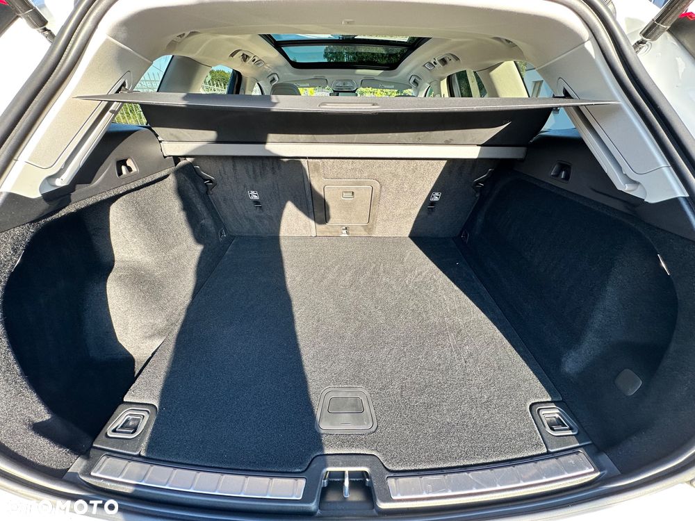 Volvo XC 60 B5 B AWD Plus Bright - 27