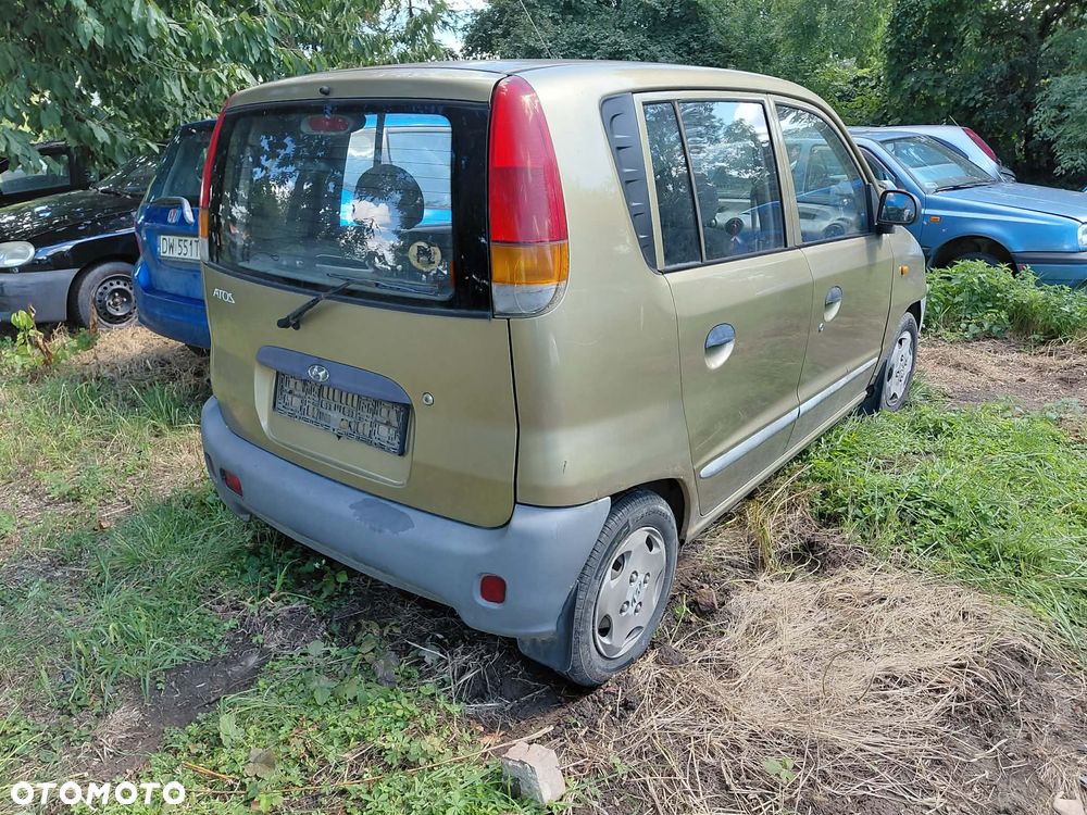 części ZDERZAK TYŁ Hyundai Atos 99r. 1.0 benzyna 43kW 5 drzwi kod QP - 2