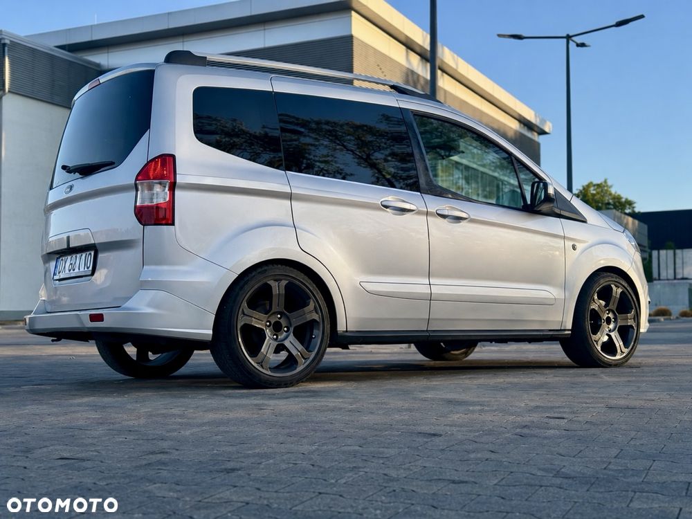 Ford Tourneo Courier - 1