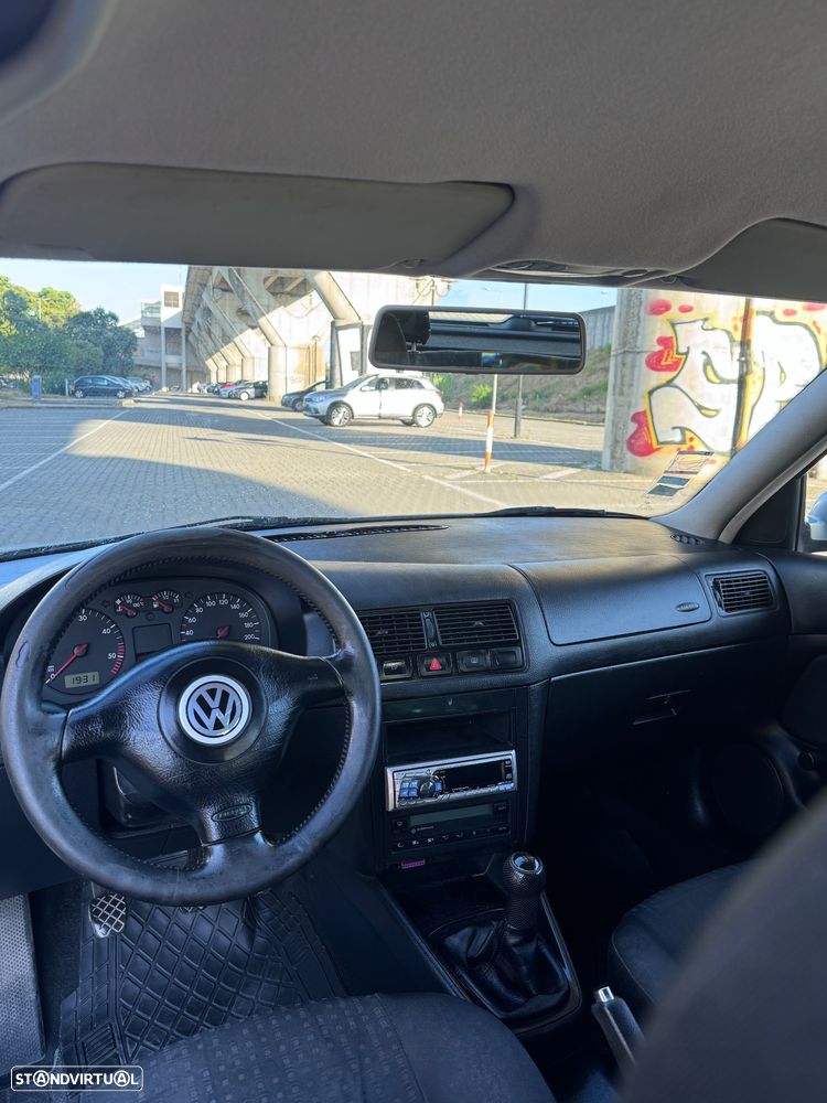 VW Golf - 6