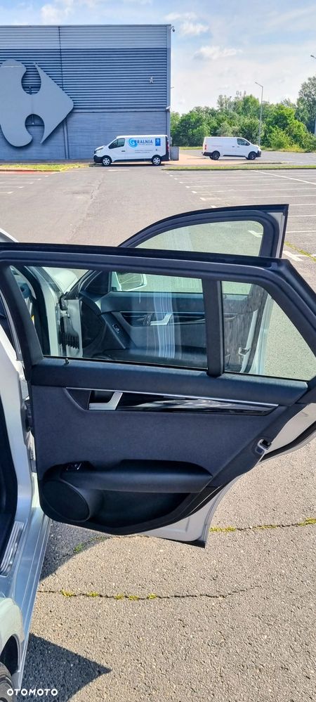 Mercedes-Benz Klasa C 200 CDI DPF BlueEFFICIENCY Special Edition - 16