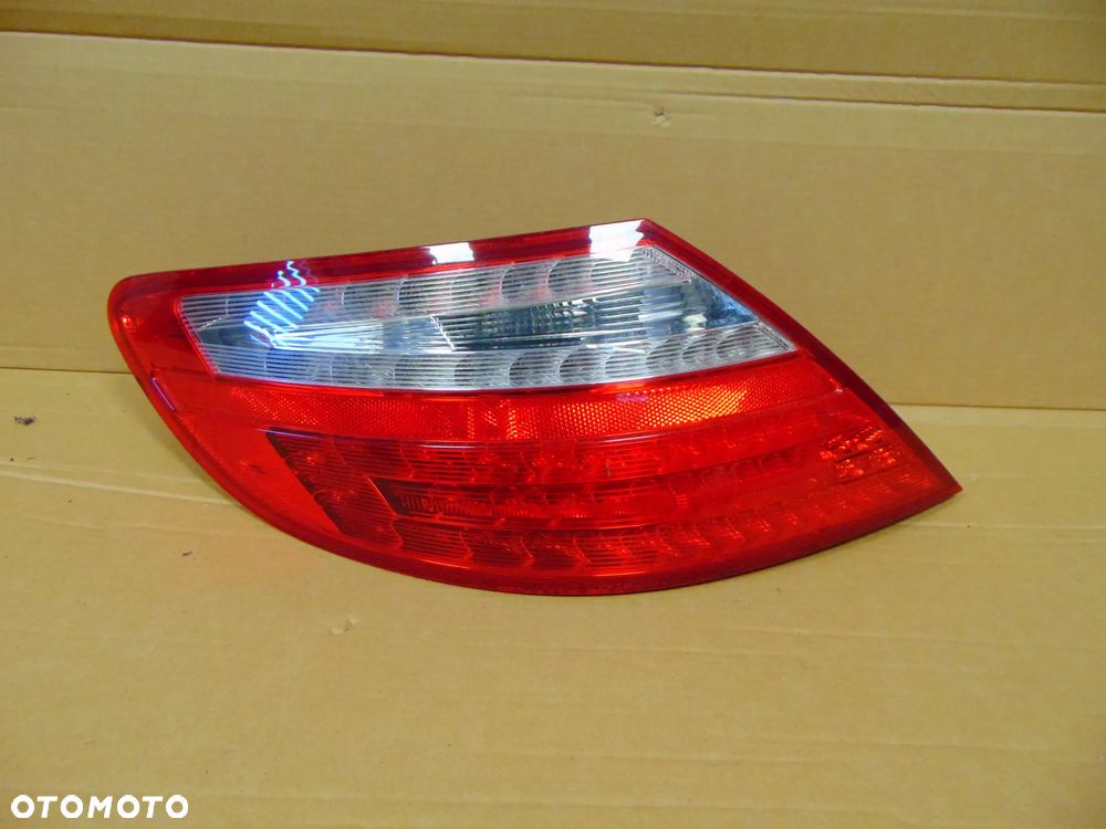 Lampa Lewa Tył Led Mercedes SLK A172 A1728200164