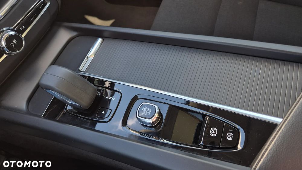 Volvo XC 60 T6 AWD Plug-In Hybrid Inscription Expression - 26