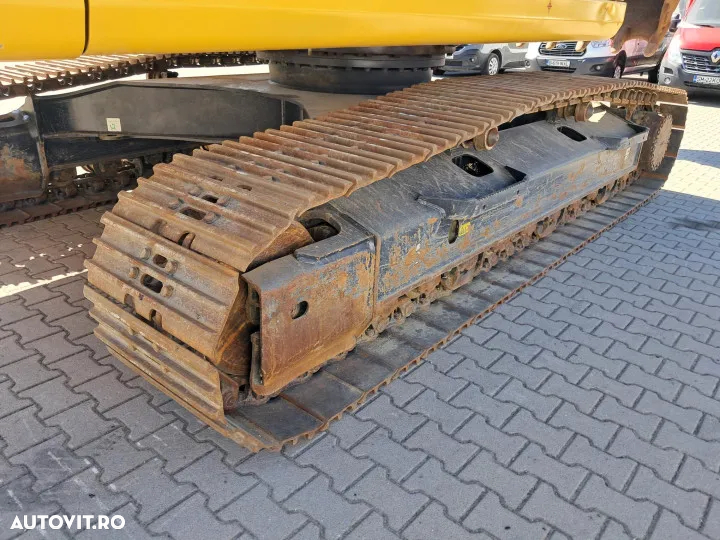 Komatsu pc240lc-11 - 8