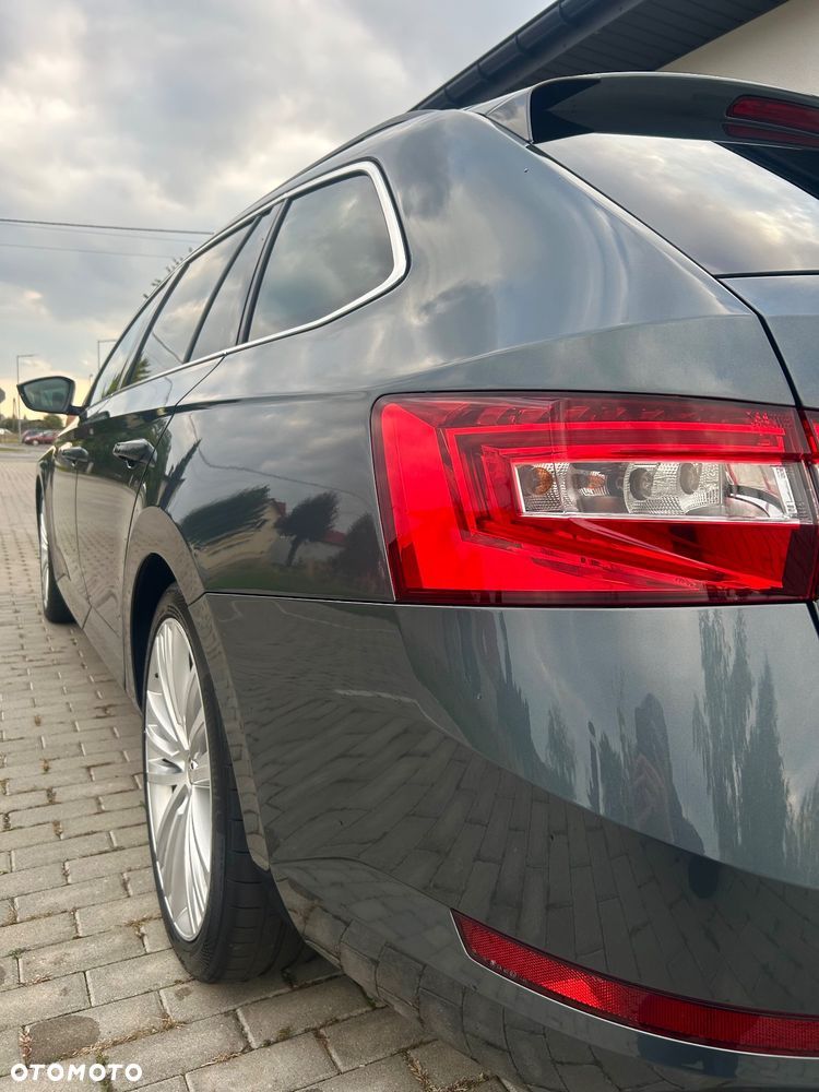 Skoda Superb 2.0 TDI DSG Ambition - 18