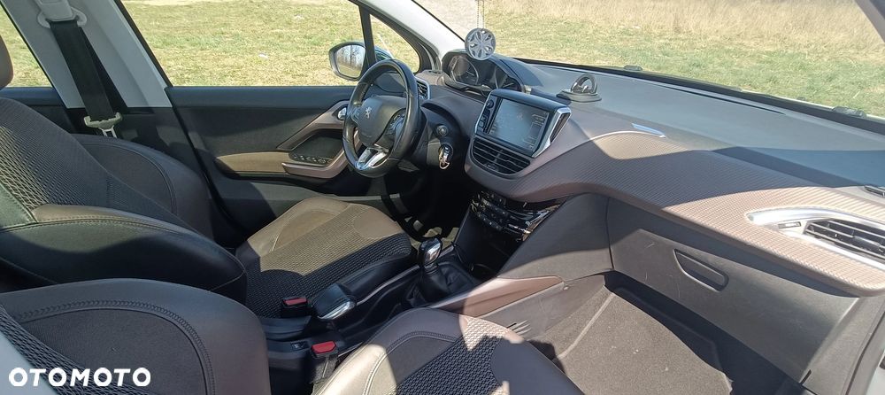 Peugeot 2008 e-HDi FAP 92 STOP & START Allure - 29
