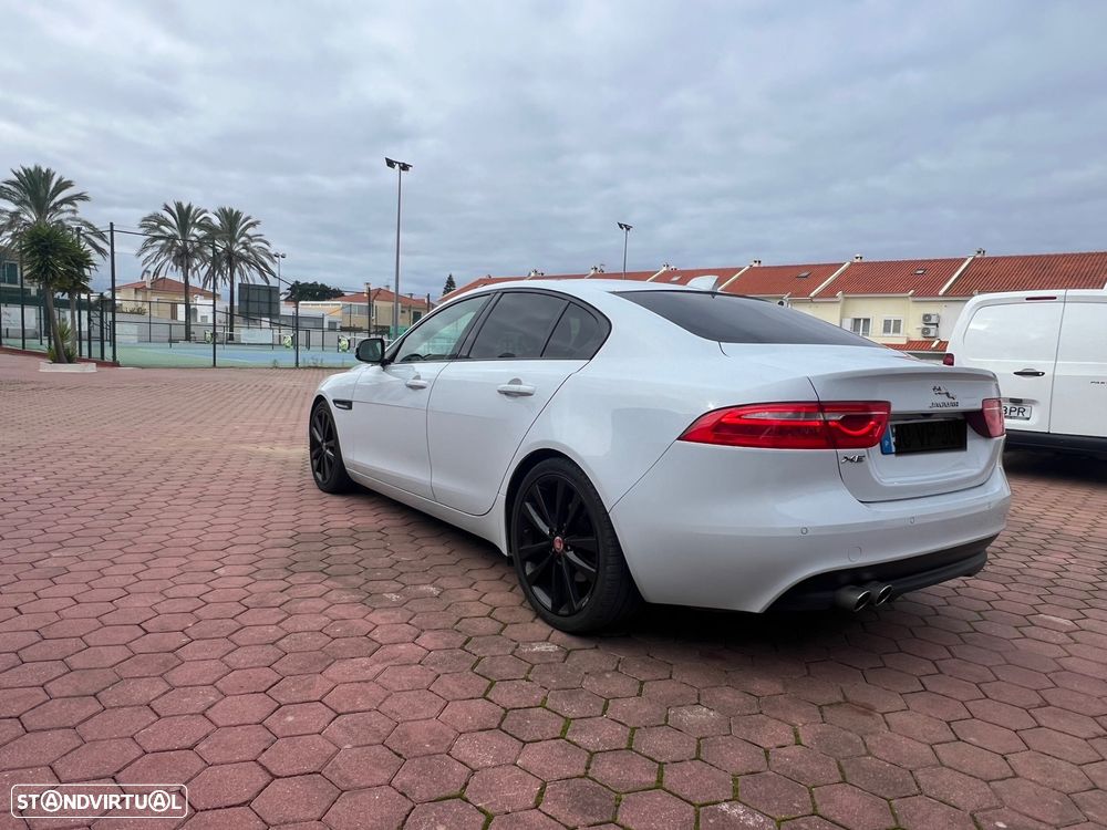 Jaguar XE 20d AWD Aut. Portfolio - 4