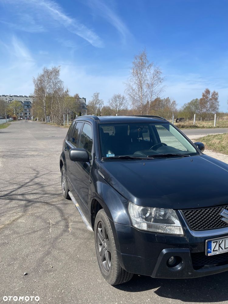 Suzuki Grand Vitara 2.0 De luxe - 11