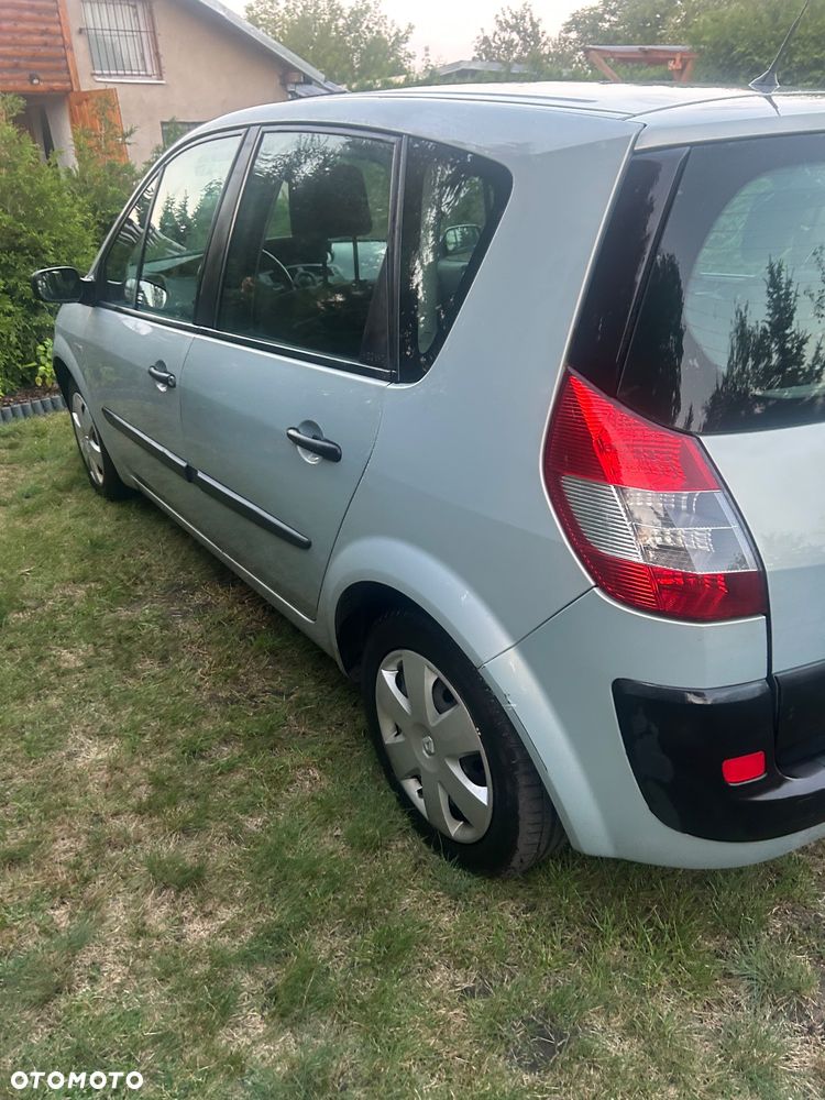 Renault Scenic 1.9 dCi Exception - 11