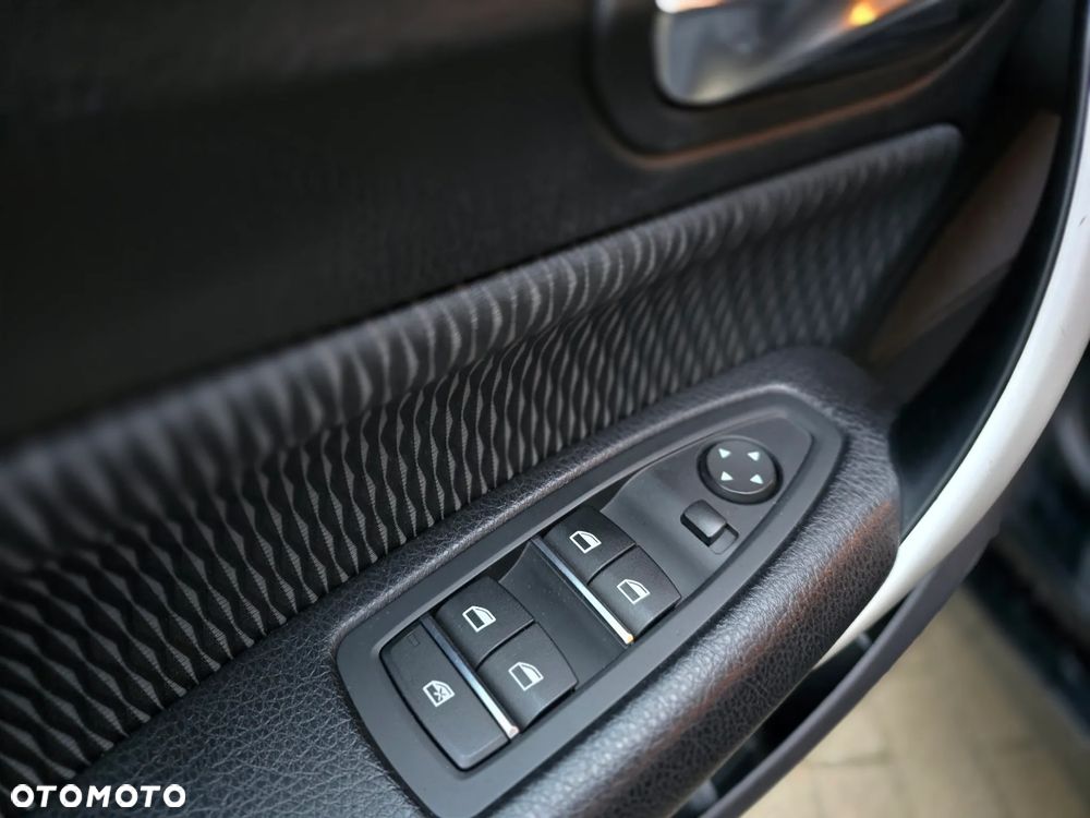 BMW Seria 1 118i Business Edition - 6