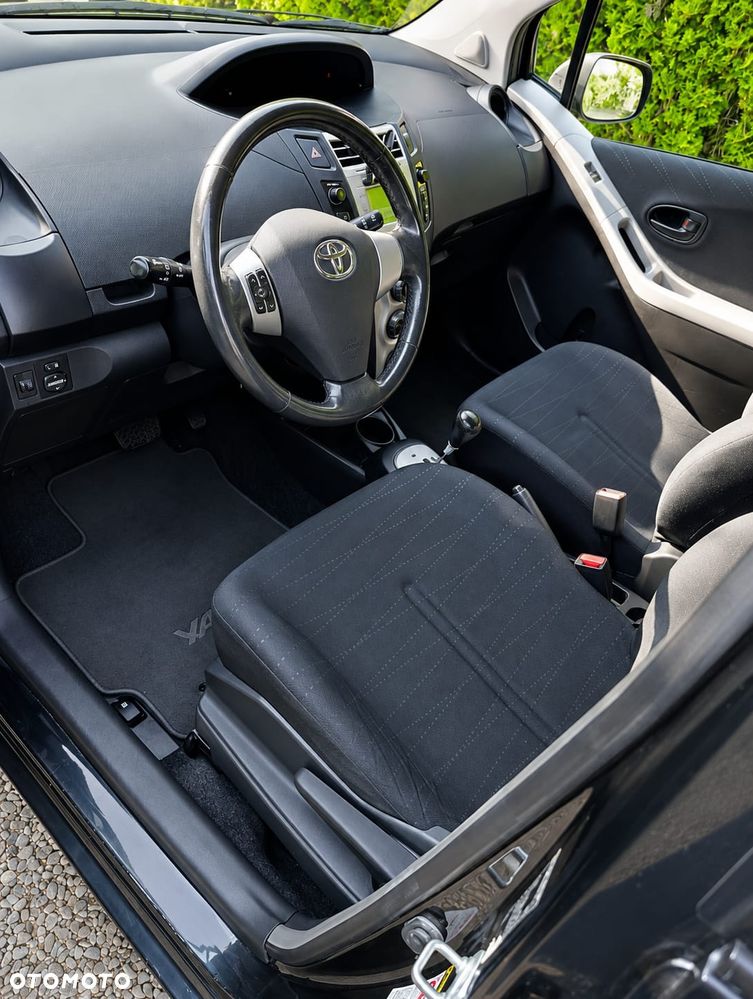 Toyota Yaris - 6