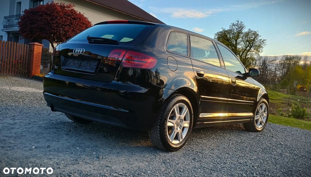 Audi A3 Sportback 1.6 Ambiente - 9