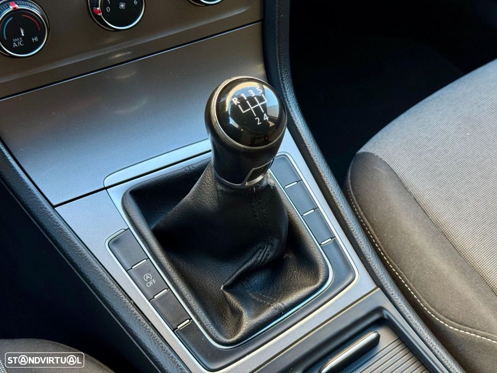 VW Golf 1.6 TDi Trendline - 37