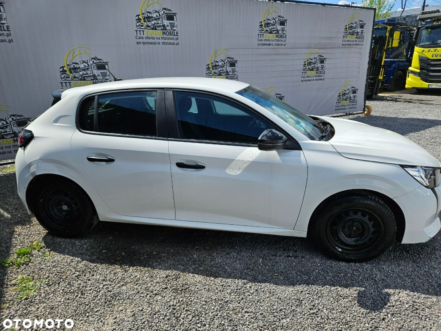 Peugeot 208 - 15
