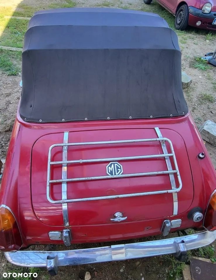 MG Midget - 21