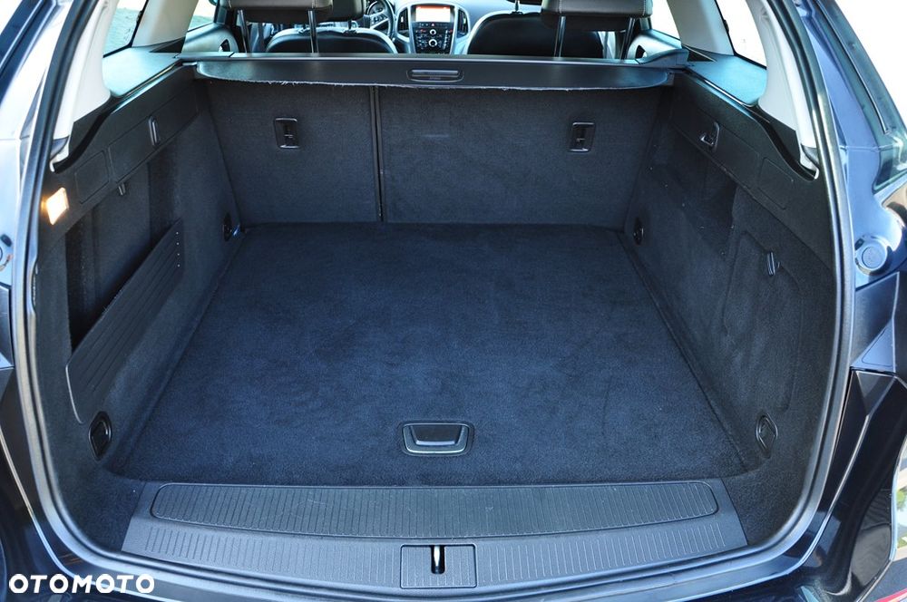 Opel Astra 1.4 Turbo Cosmo - 25