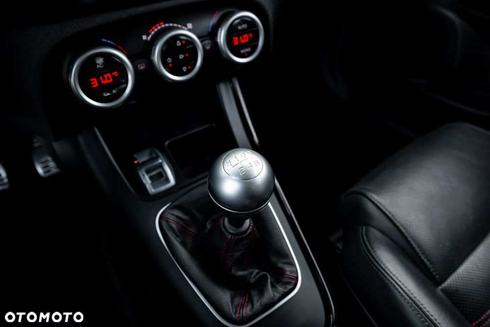 Alfa Romeo Giulietta 1.8 TBi 16V Quadrifoglio Verde - 34